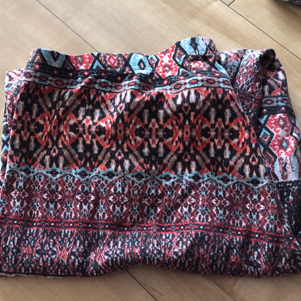 PATTERN LEGGINGS